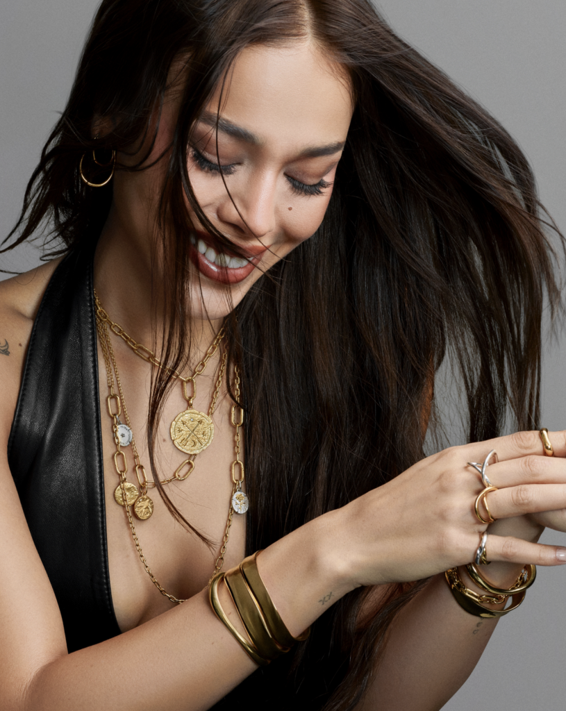 Danna Brilla Como La Nueva Embajadora Pandora